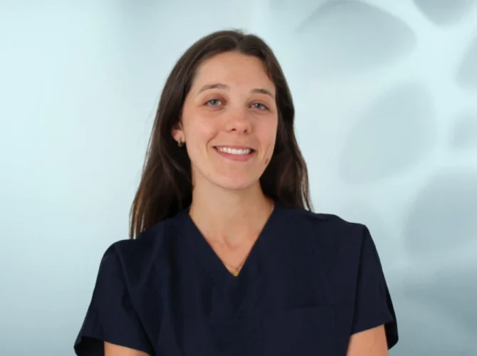 Dra. Gabriela Souza